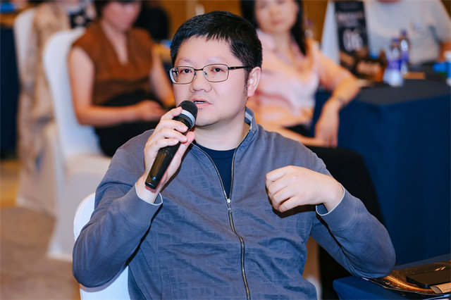 <b>田虎院长受邀出席时代天使正畸专家交流会</b>